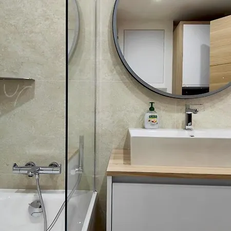 Spacious T3 With Balcony - Beautiful Sea View شقة Saint-Raphaël