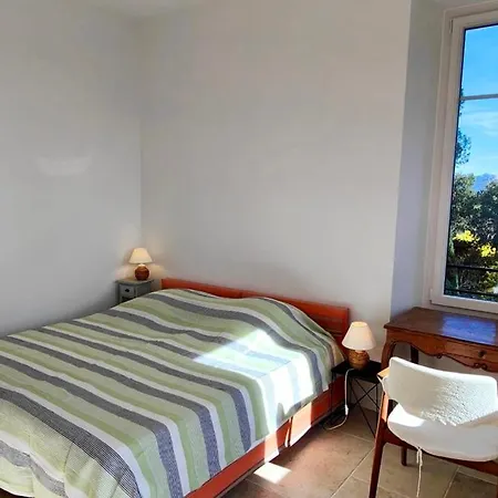 Spacious T3 With Balcony - Beautiful Sea View Saint-Raphaël
